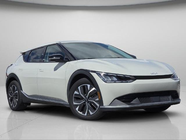 Used 2024 Glacier Kia  image 2