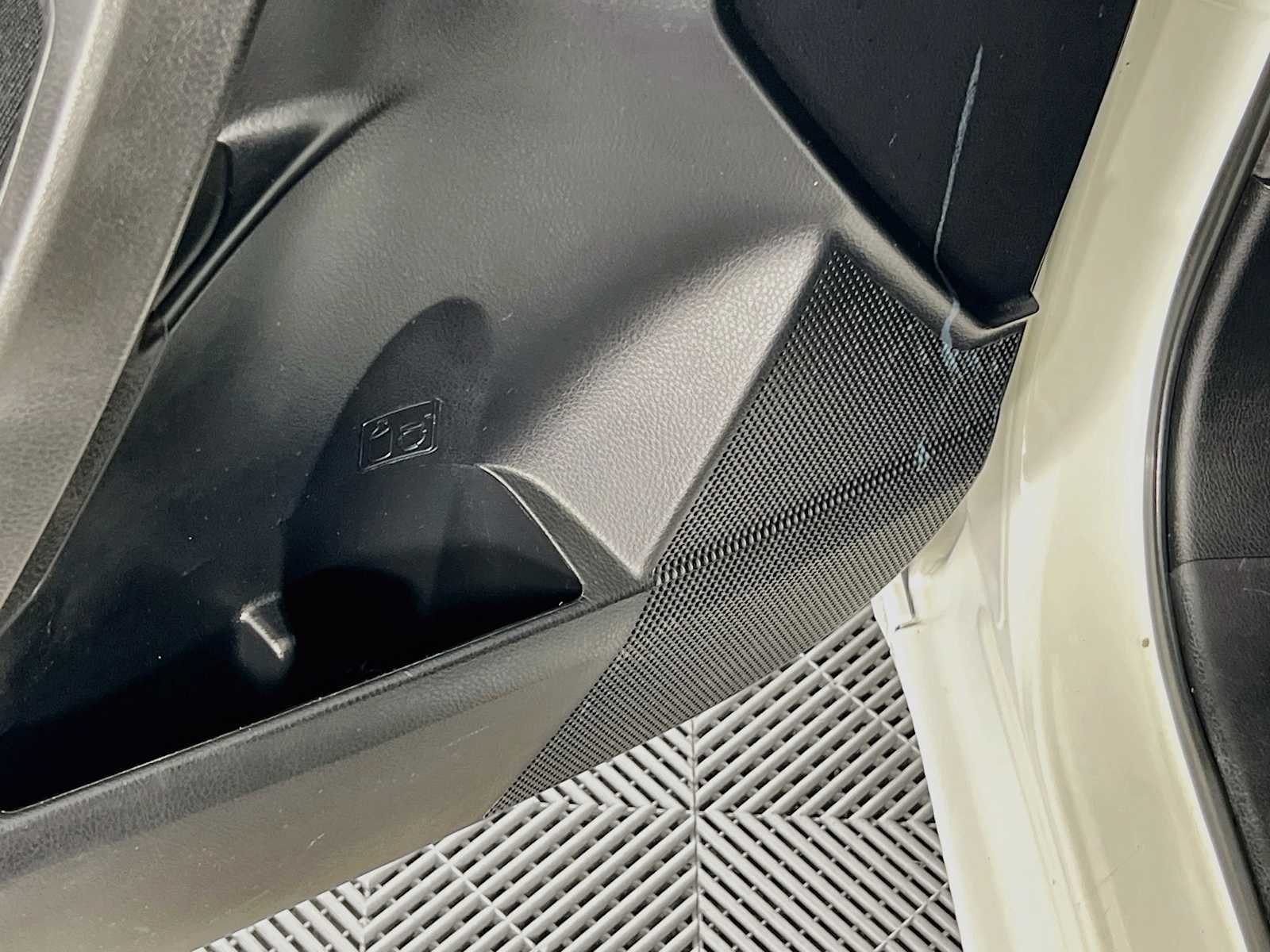 Used 2018 Super White Toyota LE image 19