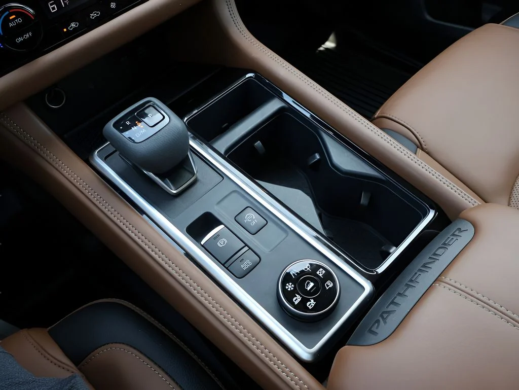 Used 2024 Beige Nissan Platinum image 52