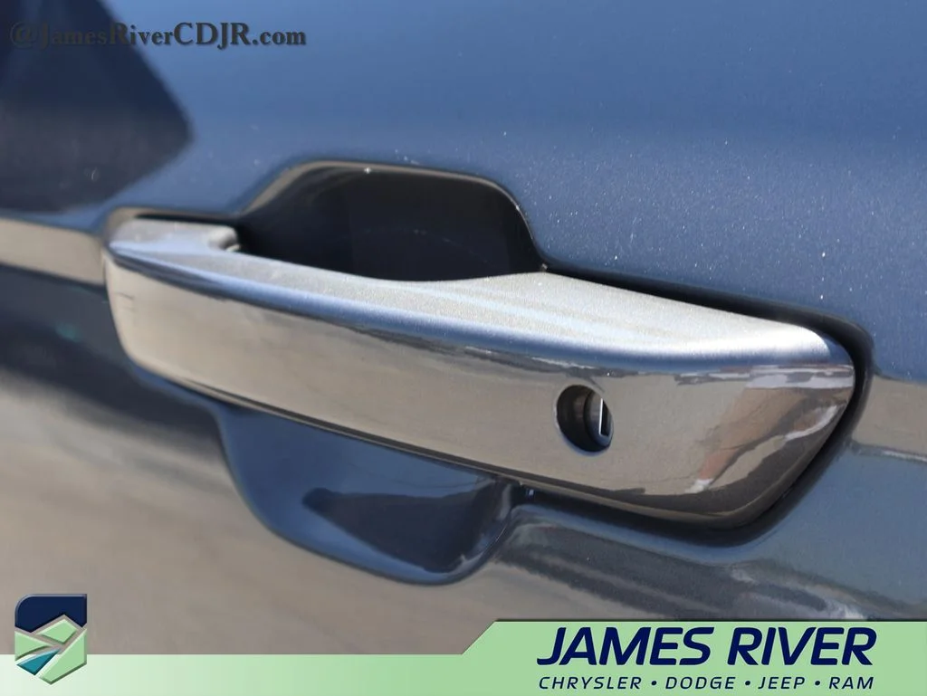 Used 2021 Gray Jeep Limited image 21