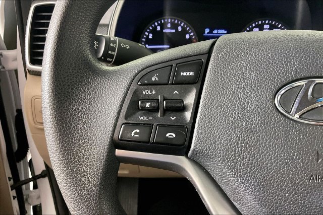 Used 2019 White Hyundai Value image 9