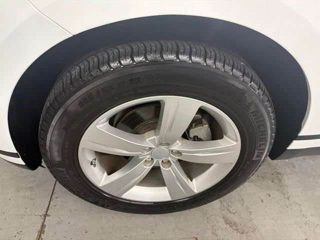 Used 2019 Fuji White Land Rover S image 19