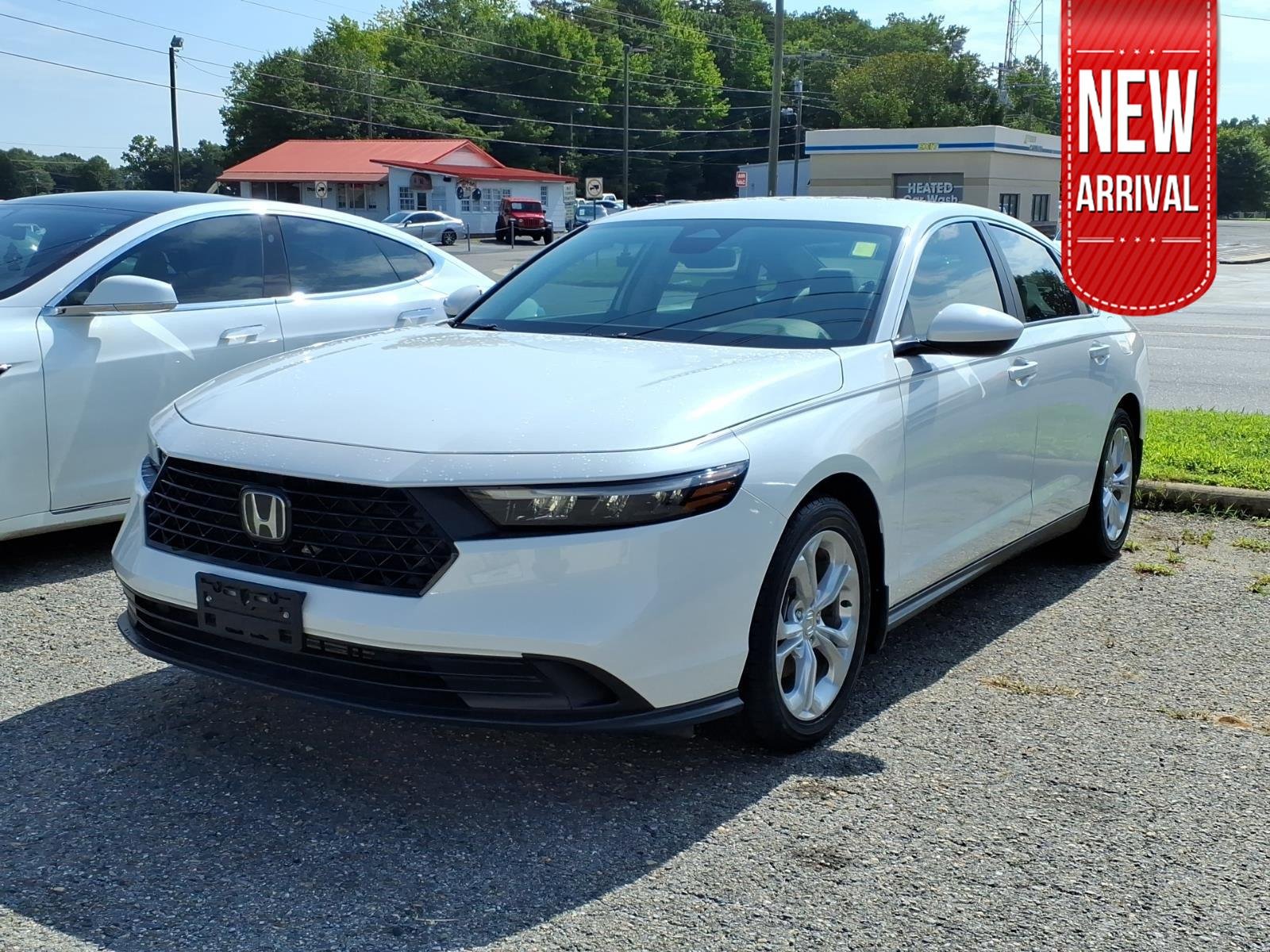 Used 2023 Platinum White Pearl Honda LX image 1