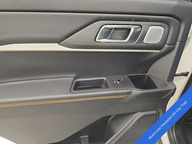 New 2026 Star White Metallic Tri-Coat Ford Tremor® image 23