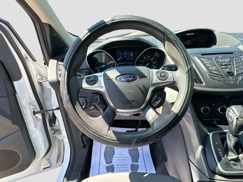 Used 2013 White Ford SE image 11