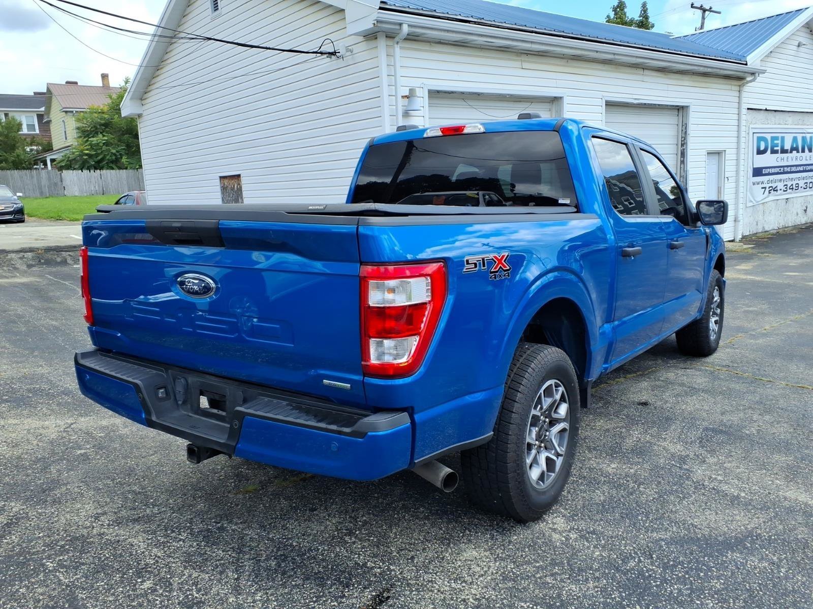 Used 2021 Velocity Blue Metallic Ford XL image 5