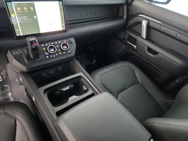 Used 2024 Gray Land Rover V8 image 4