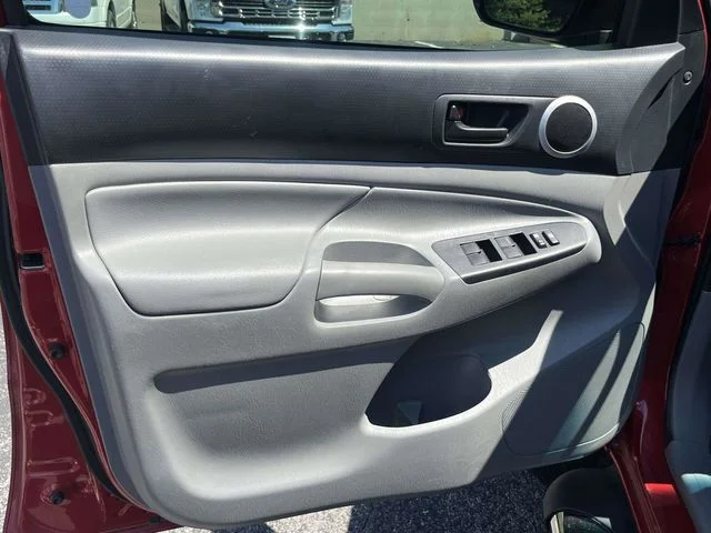 Used 2015 Barcelona Red Metallic Toyota PreRunner image 18