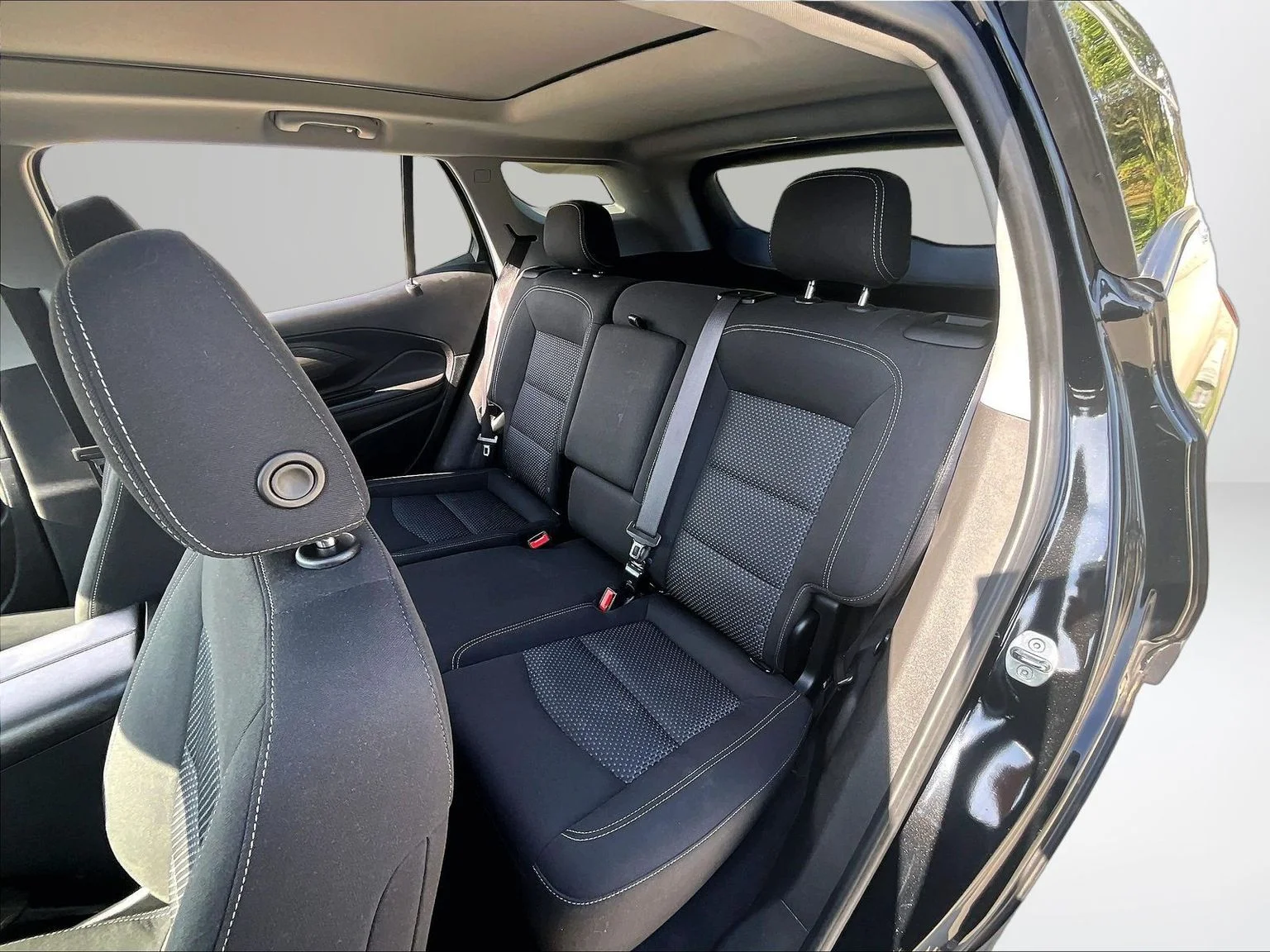 Used 2022 Black GMC SLE image 26