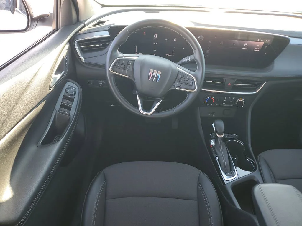 Used 2025 Summit White Buick Preferred image 11