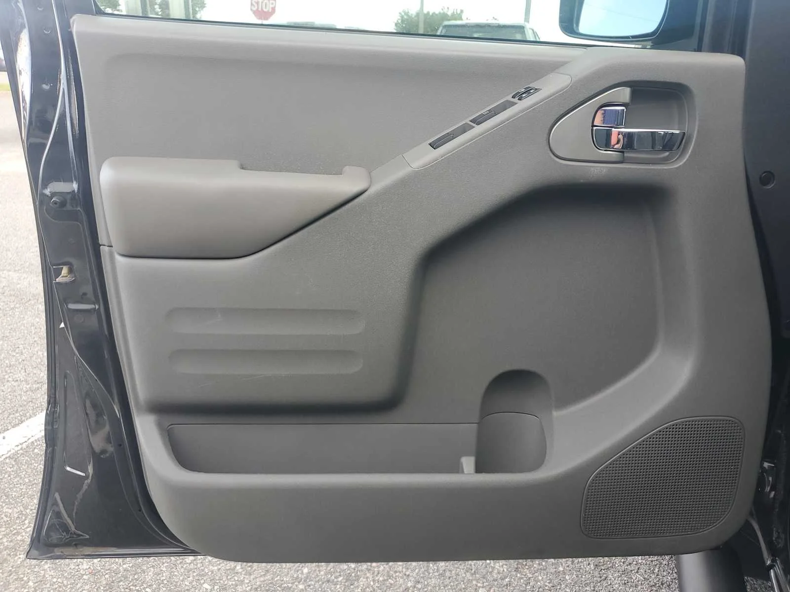 Used 2020  Nissan SV image 21