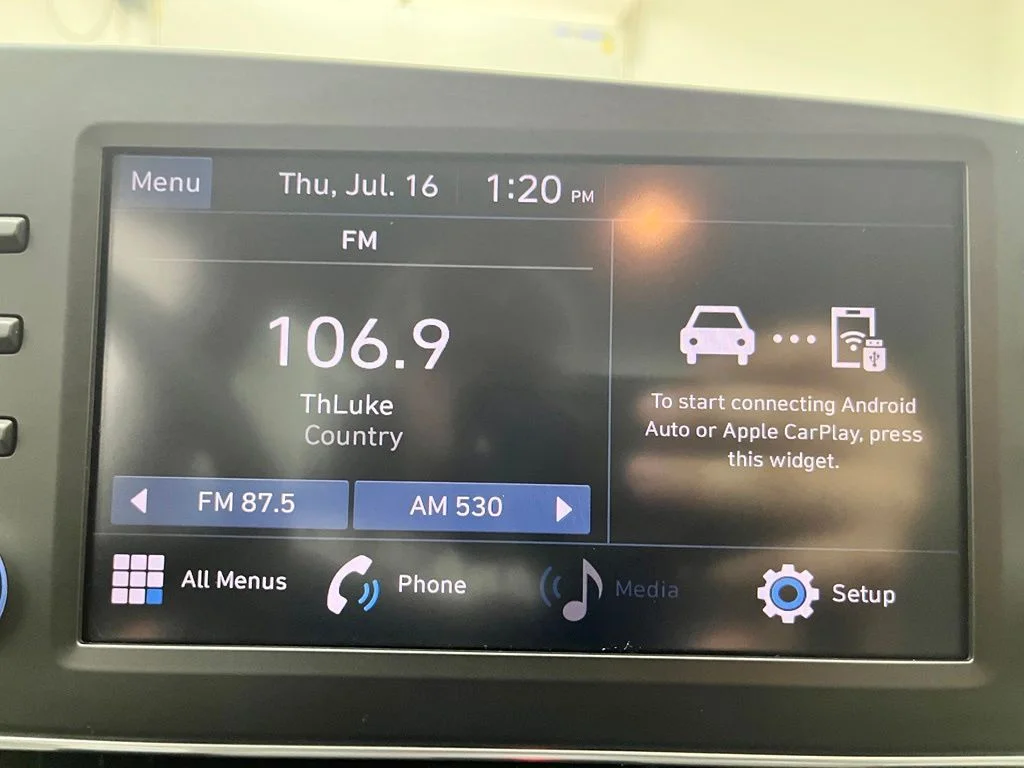 Used 2023 Blue Hyundai SE image 5