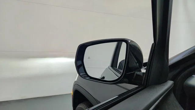 New 2026 Baltic Gray Metallic Clearcoat Jeep Altitude image 21
