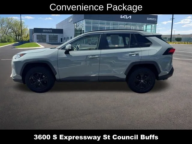 Used 2019 Gray Toyota XLE image 7