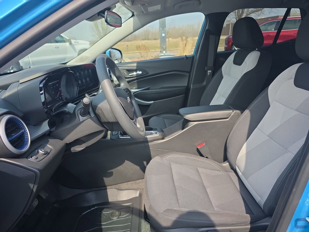 2026 Chevrolet Trax LS - Photo 10