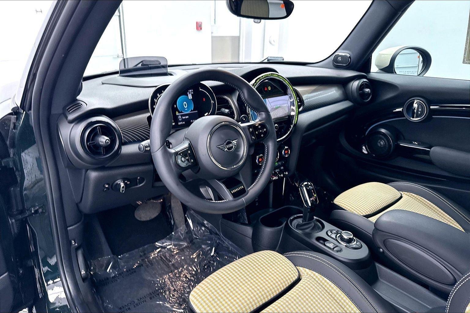 2024 MINI Hardtop 2 Door S - Photo 16