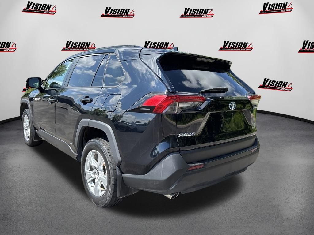 Used 2020 Black Toyota XLE image 7