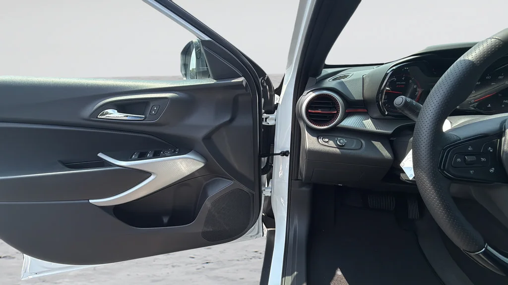 2026 Chevrolet Trax RS - Photo 25