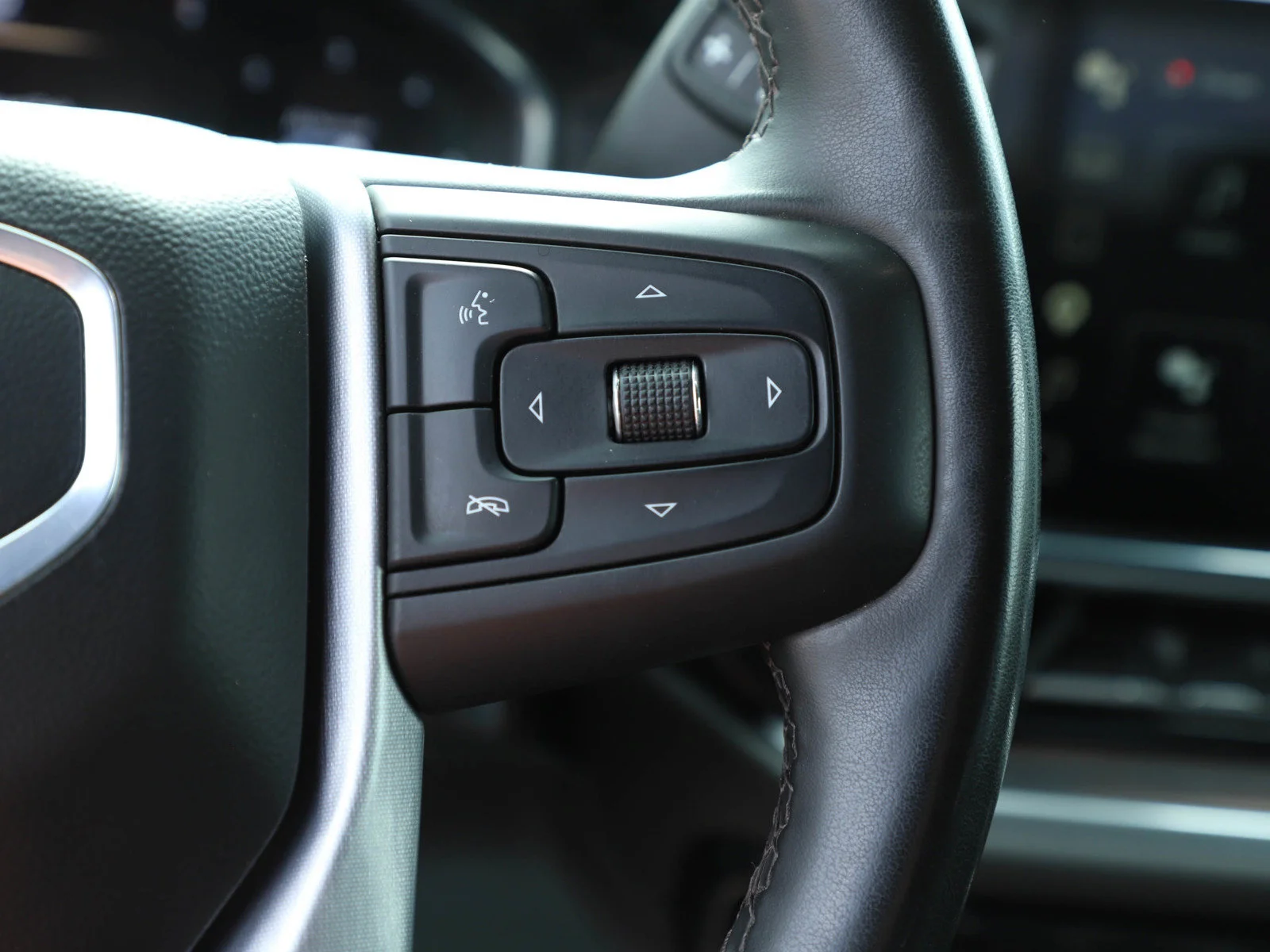 Used 2025 Sterling Metallic GMC SLT image 24