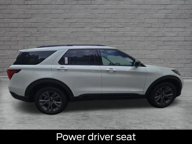 New 2026 Star White Metallic Tri-Coat Ford Active image 8