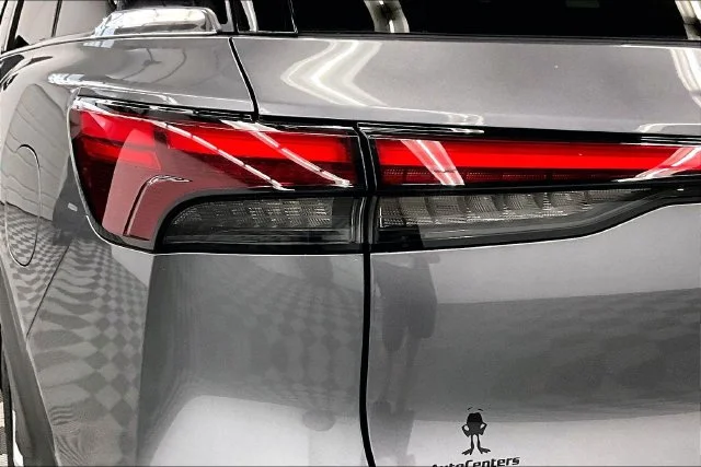 Used 2022 Graphite Shadow INFINITI LUXE image 33