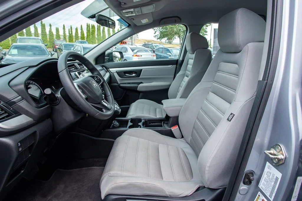 Certified Used 2019 Lunar Silver Metallic Honda LX image 7