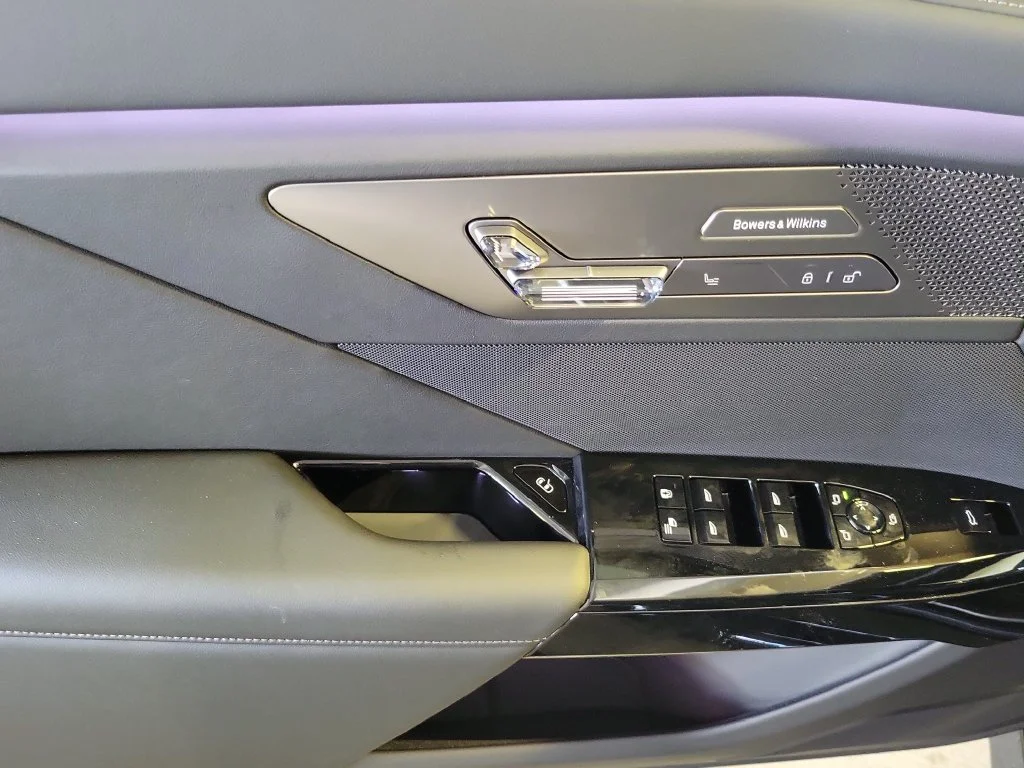 New 2027 Black Sapphire Metallic BMW  image 15