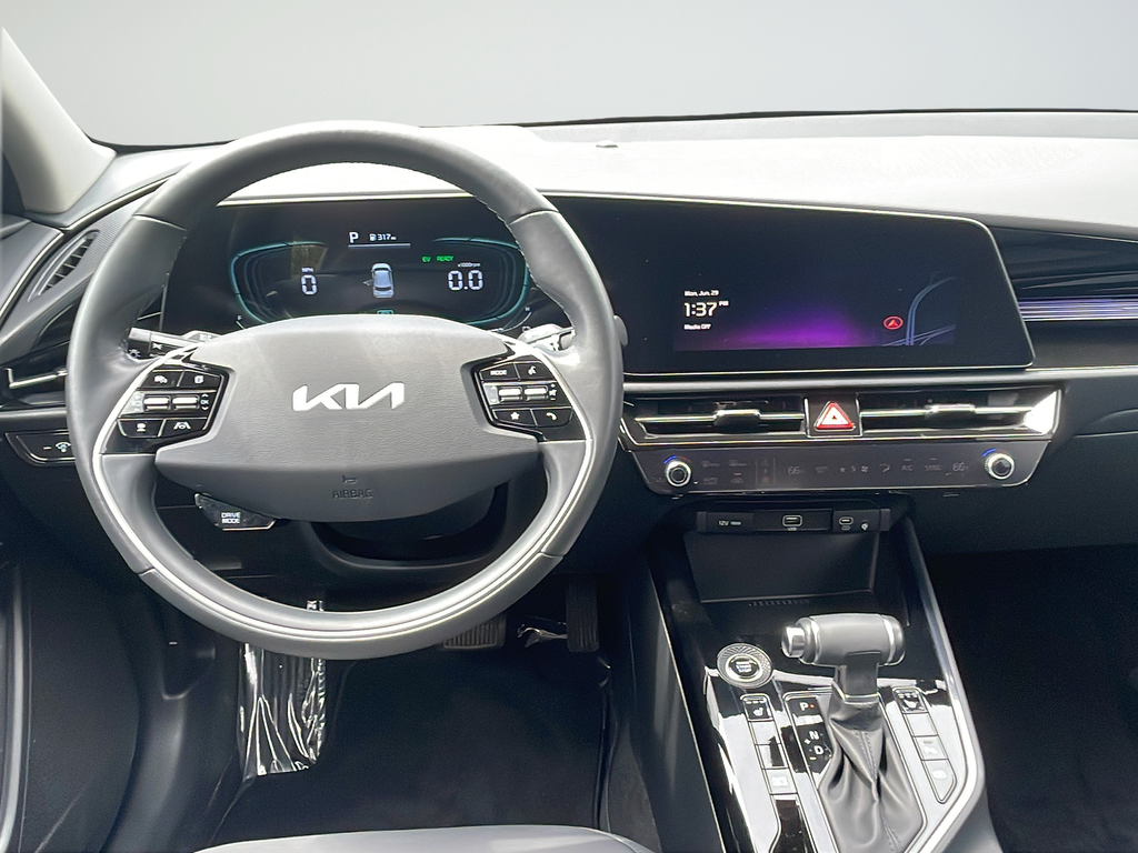 Used 2023 Green Kia EX image 11