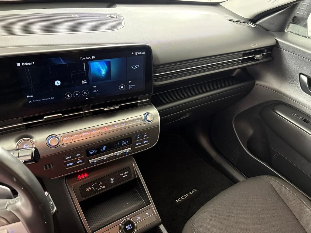 Used 2024 Gray Hyundai SEL image 31