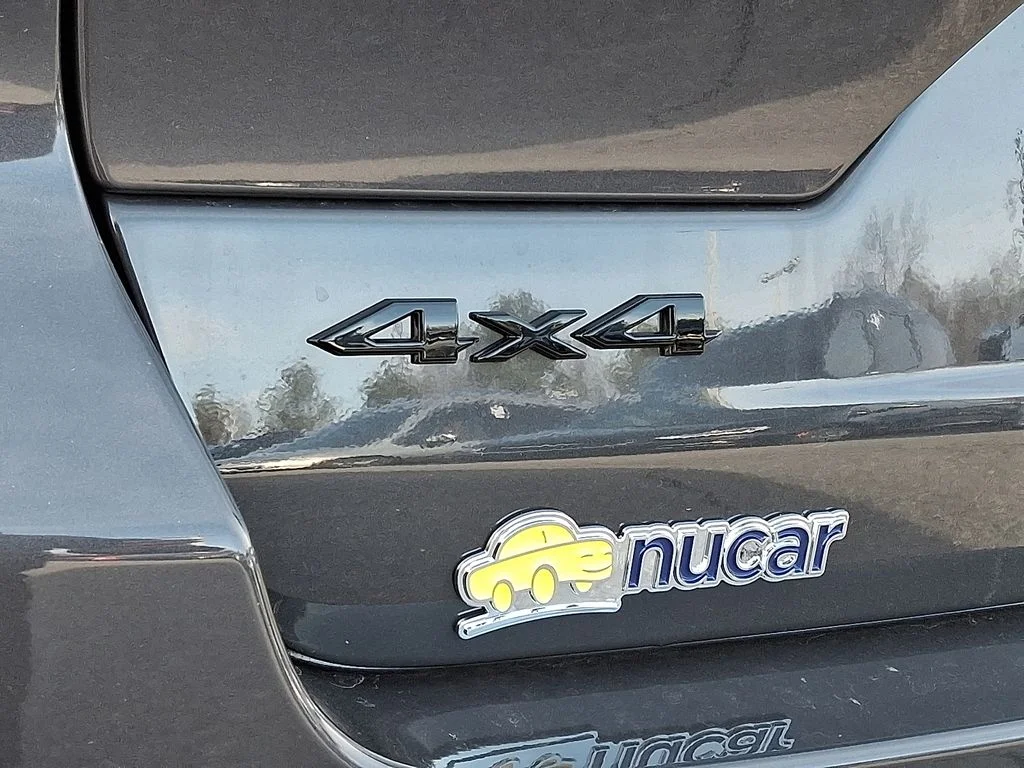 New 2026 Gray Jeep Altitude image 19