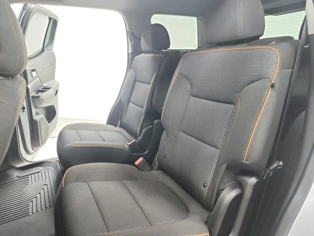 Used 2023 White GMC AT4 image 40