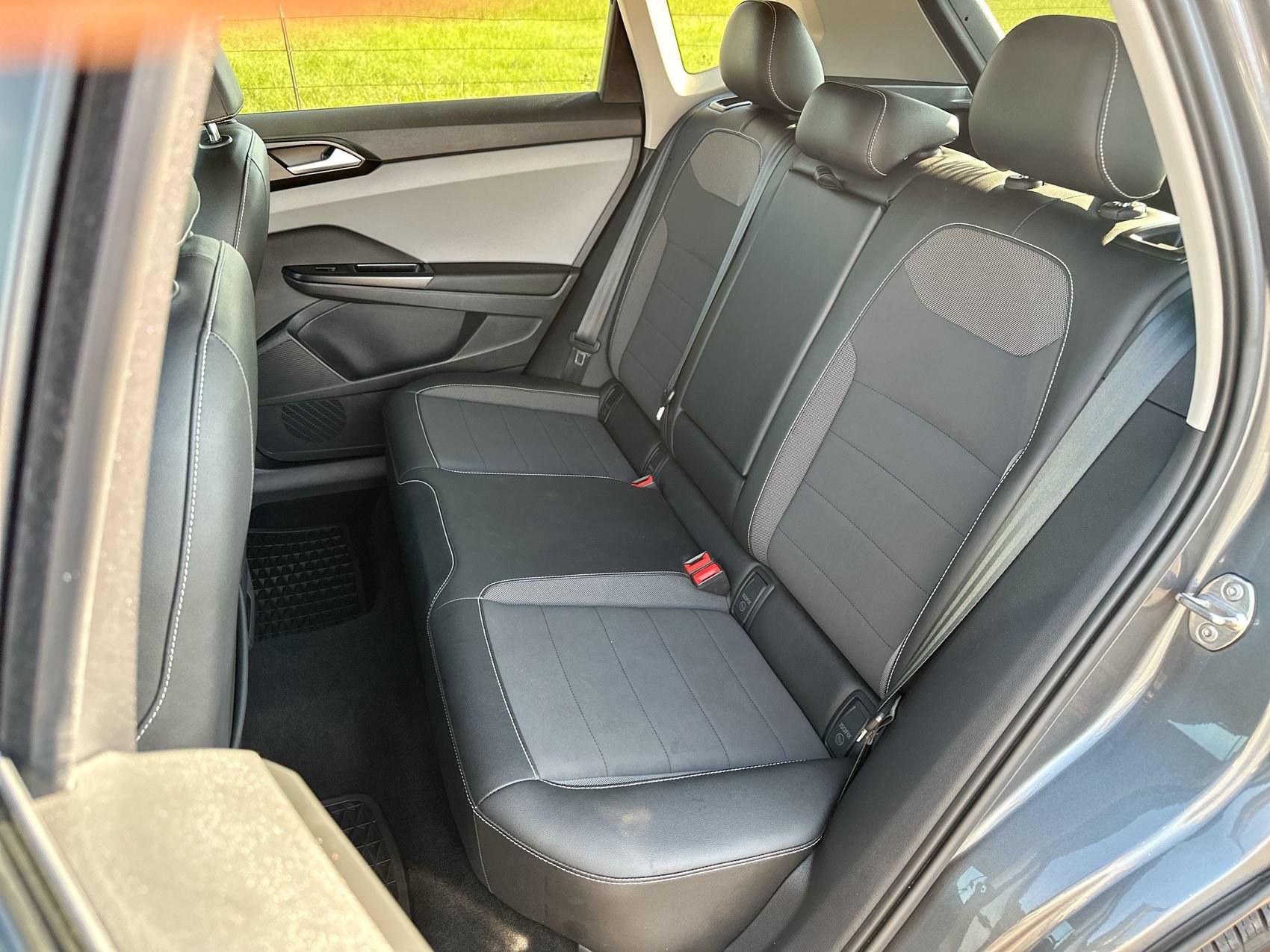 2023 Volkswagen Taos SE - Photo 21