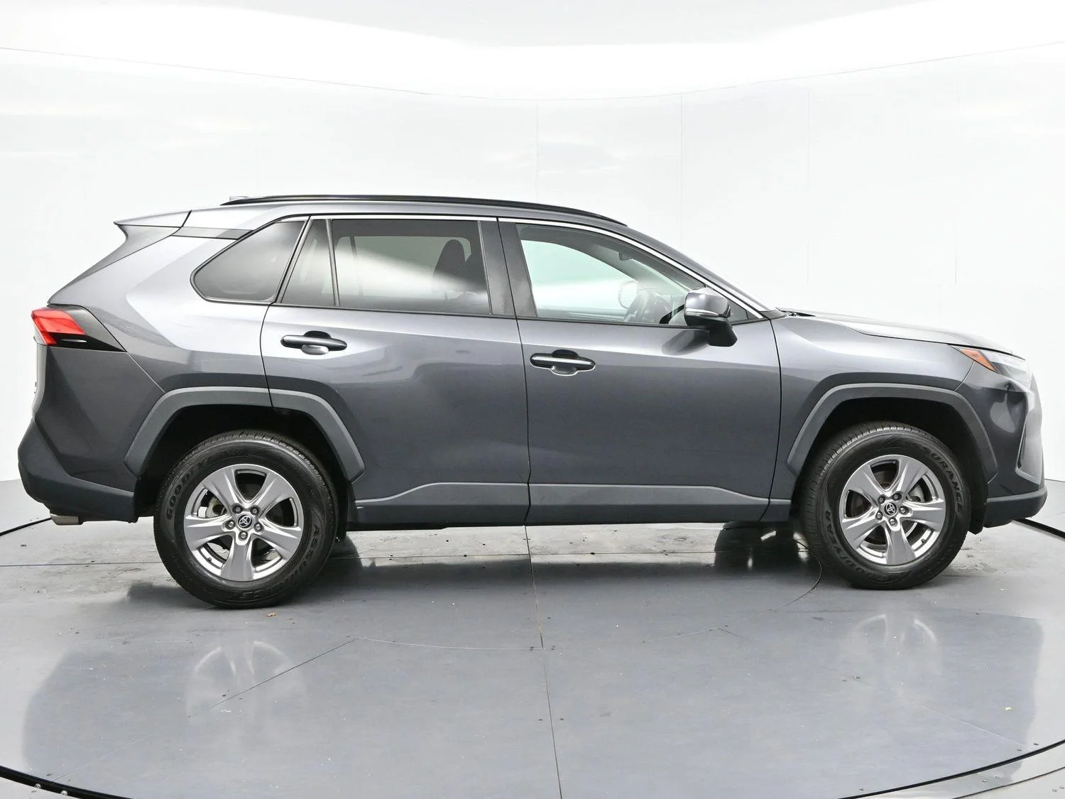 Used 2022 Magnetic Gray Metallic Toyota XLE image 8