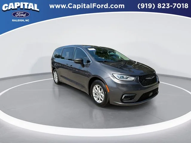 Used 2023 Gray Chrysler Touring L image 2