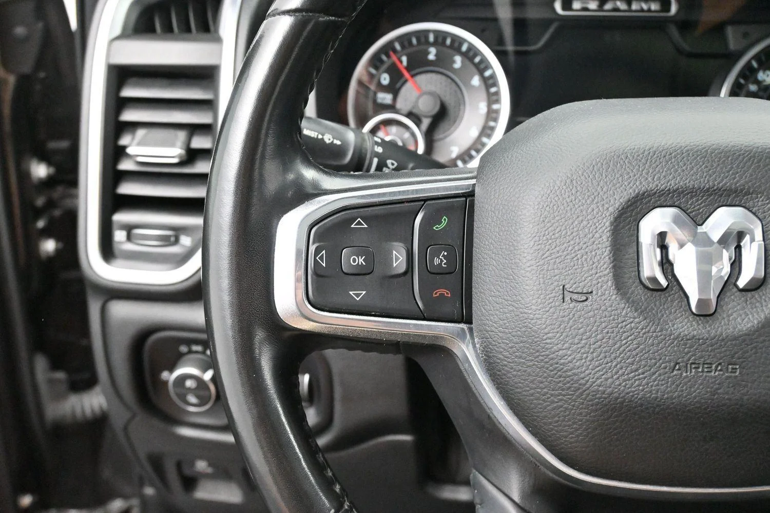 Used 2021 Granite Crystal Metallic Clearcoat Ram Laramie image 17