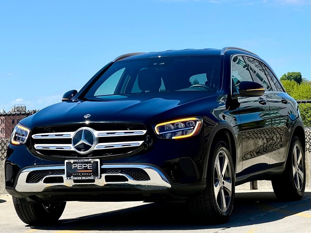 Certified Used 2022 Black Mercedes-Benz GLC 300 image 3