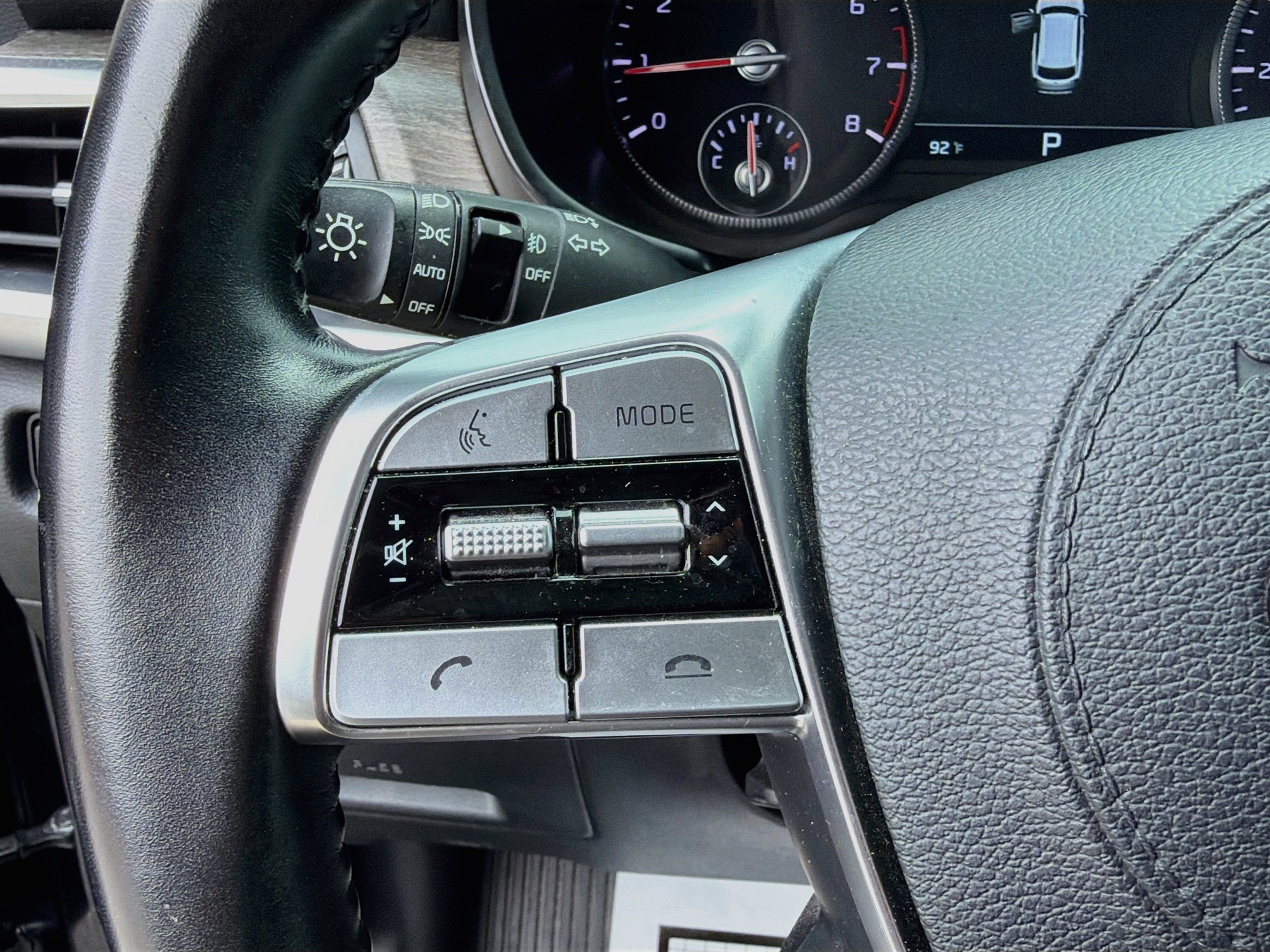 Used 2020 Ebony Black Kia SX image 40