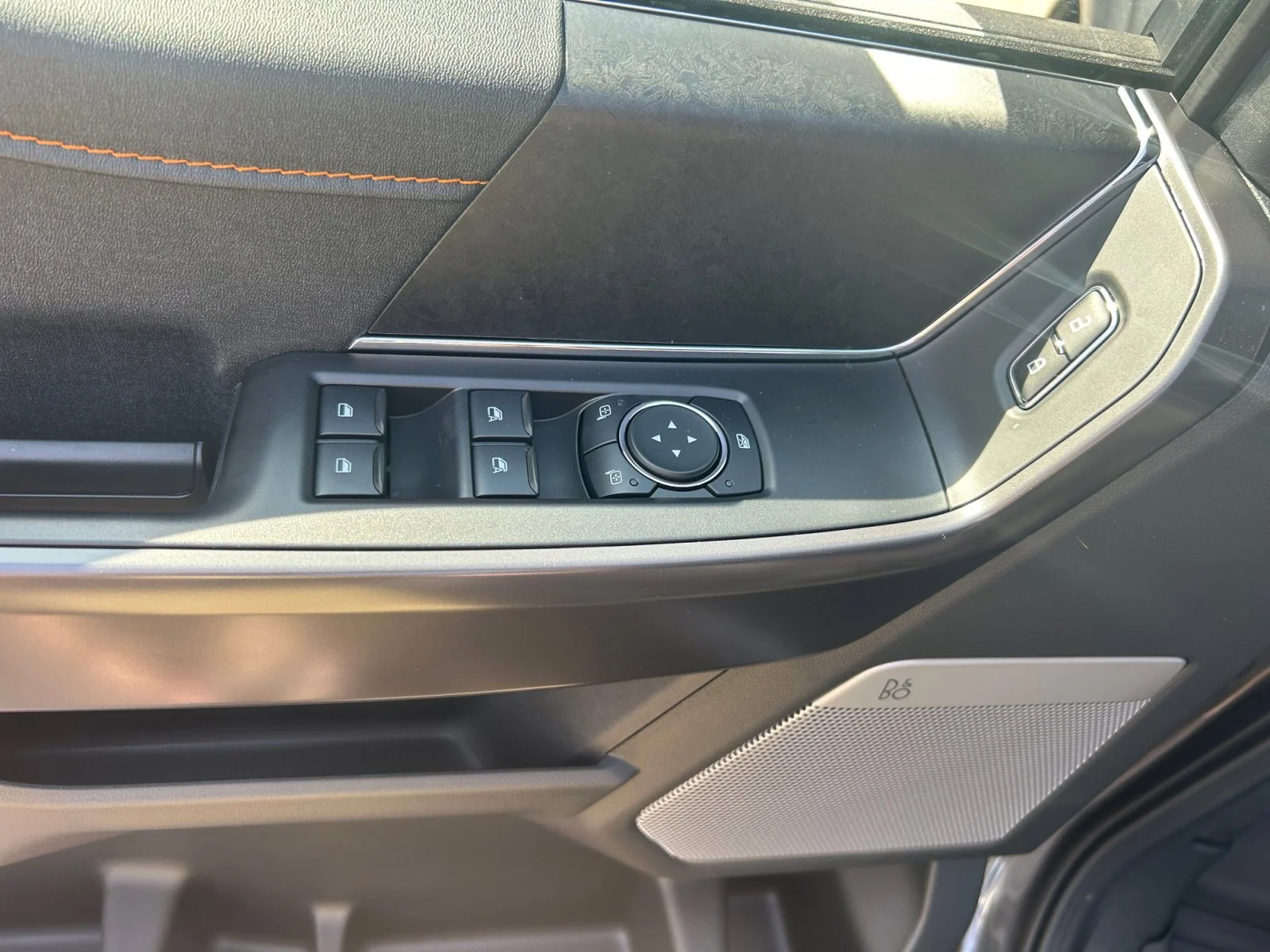 New 2026 Carbonized Grey Metallic Ford Tremor image 17