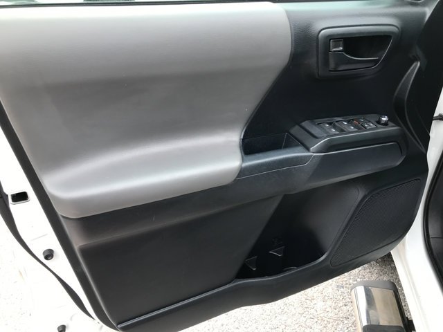 Used 2018 Super White Toyota SR image 11