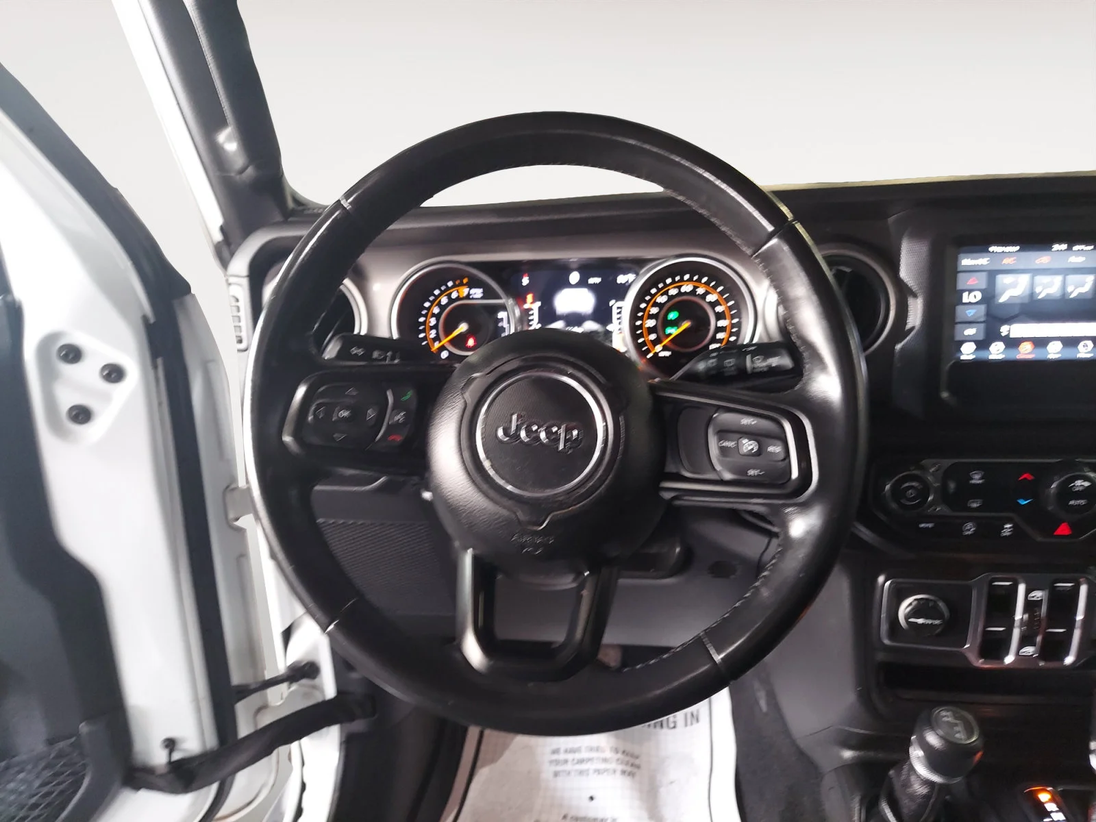 Used 2018 Bright White Clearcoat Jeep Sport S image 13