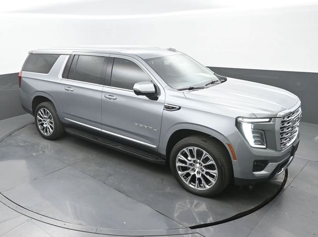 2025 GMC Yukon XL Denali - Photo 29
