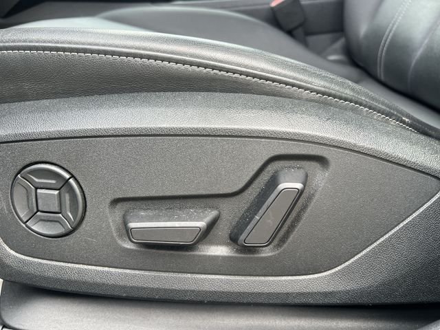 Used 2024  Audi 40 Premium image 35