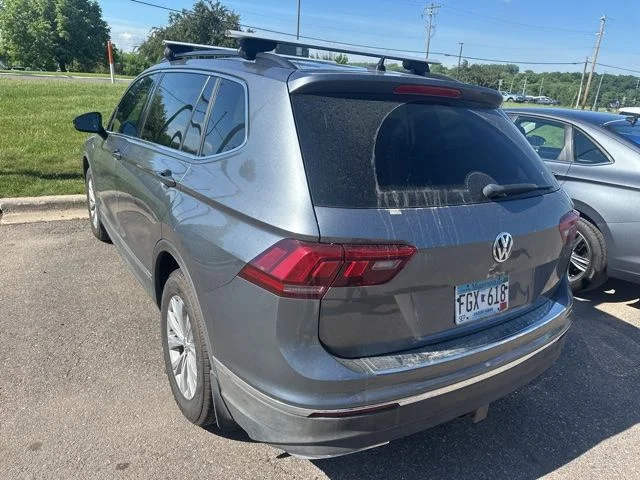 Used 2018 Platinum Gray Metallic Volkswagen 2.0T SE image 5