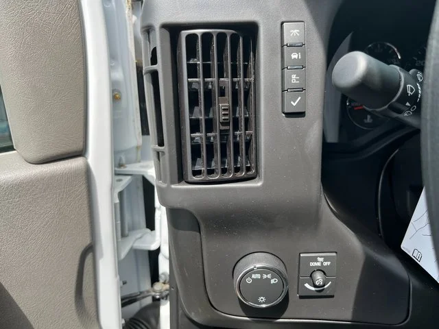 2025 Chevrolet Express Cargo Work Van - Photo 30