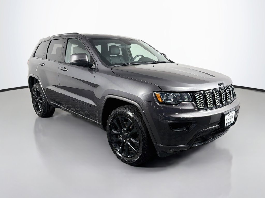 Used 2021 Gray Jeep Laredo X image 1