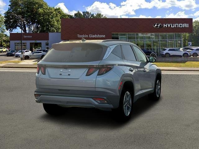 New 2026 Shimmering Silver Hyundai SEL AWD image 7