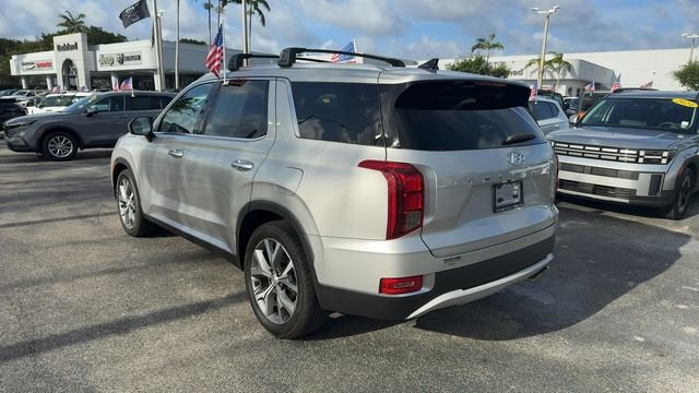 Used 2022 Silver Hyundai SEL image 4