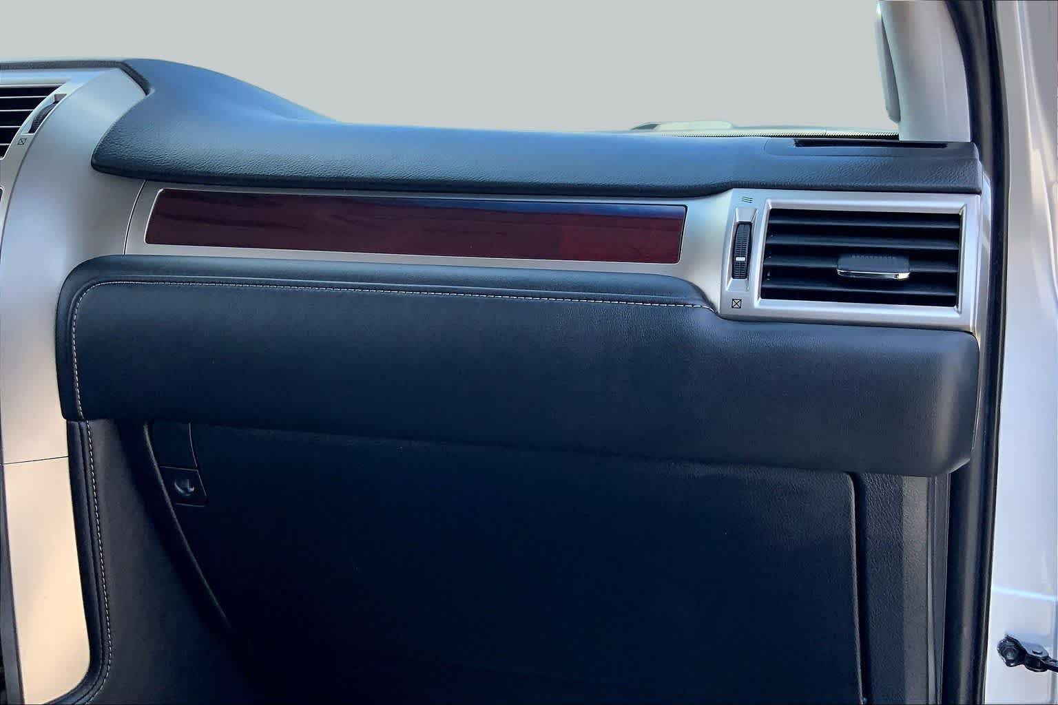 Used 2015 Silver Lining Metallic Lexus  image 18