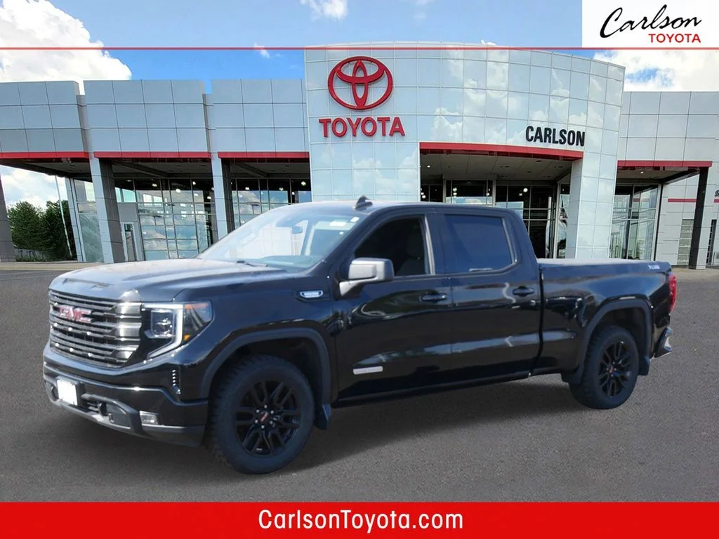 2022 GMC Sierra 4WD Crew Cab Short Box Elevation's photo