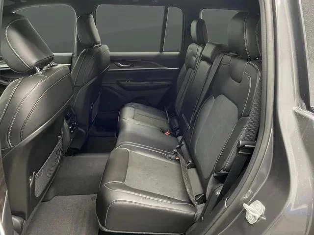 New 2026 Baltic Gray Metallic Clear-Coat Exterior Paint Jeep Laredo image 32